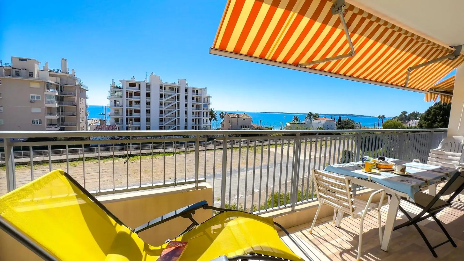 Apt Golfe-Juan A 300 M De La Plage Et Pres De Cannes 2, Centre Et Gare Vallauris