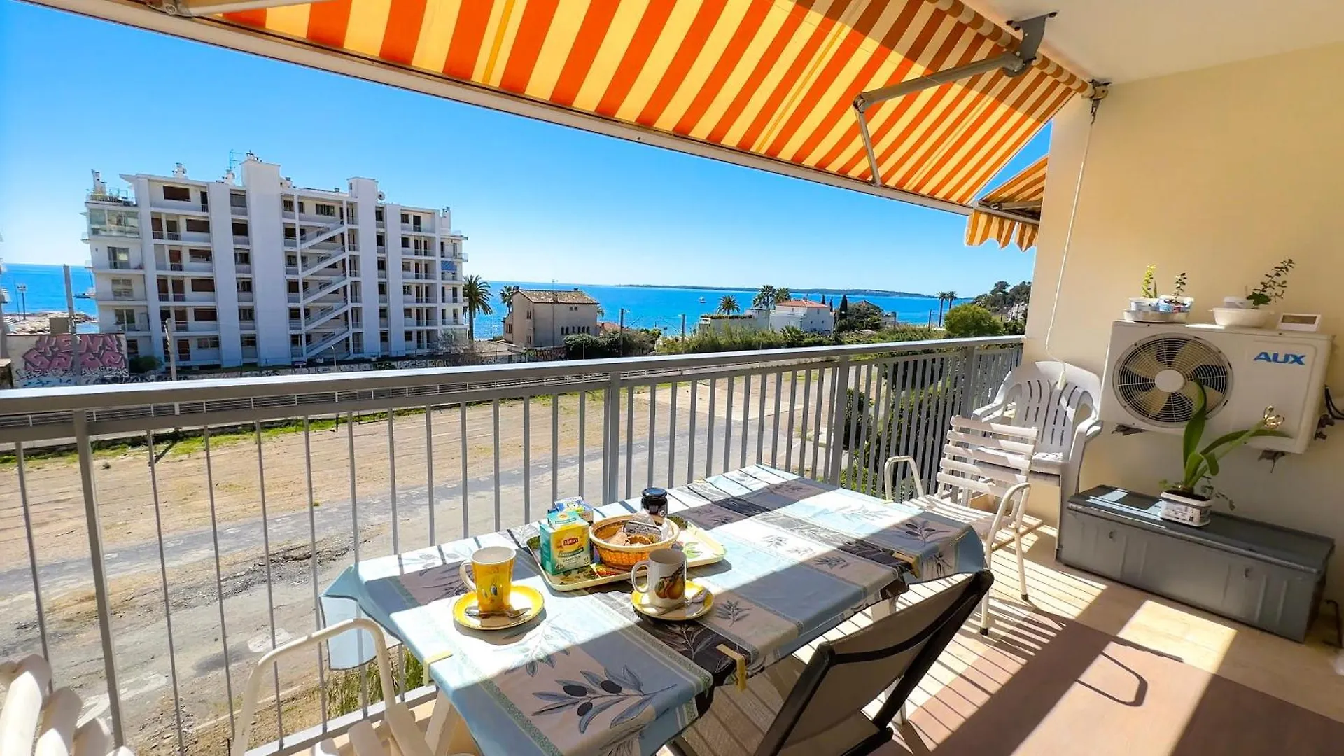 Apt Golfe-Juan A 300 M De La Plage Et Pres De Cannes 2, Centre Et Gare Daire