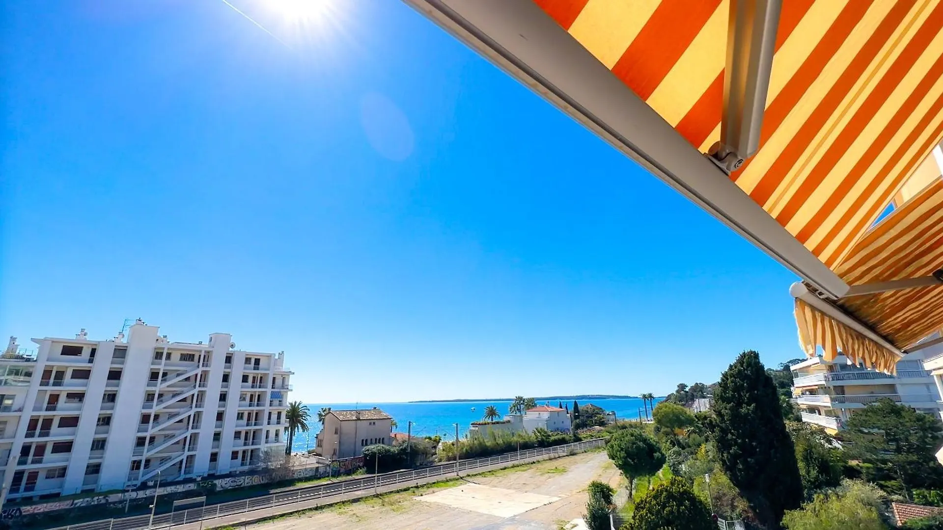 Daire Apt Golfe-Juan A 300 M De La Plage Et Pres De Cannes 2, Centre Et Gare