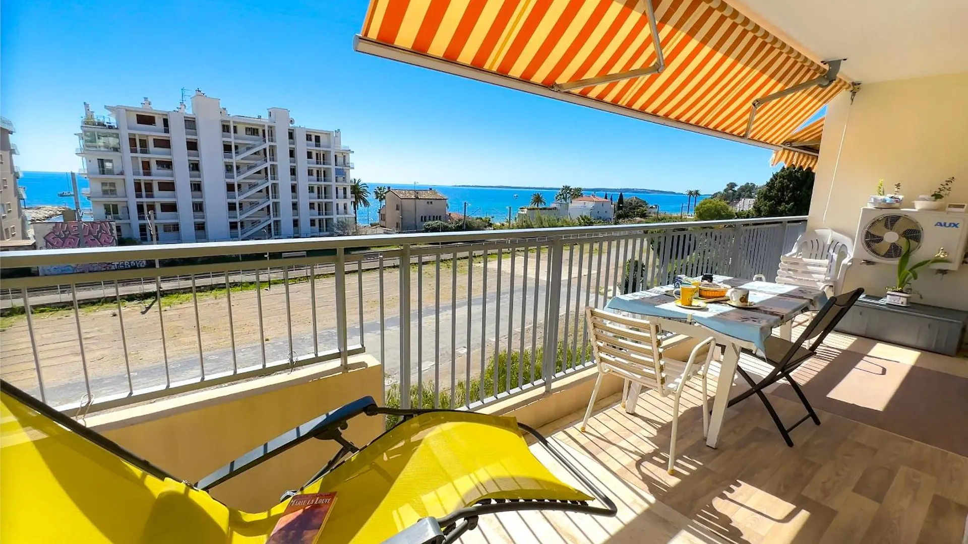 Apt Golfe-Juan A 300 M De La Plage Et Pres De Cannes 2, Centre Et Gare Daire