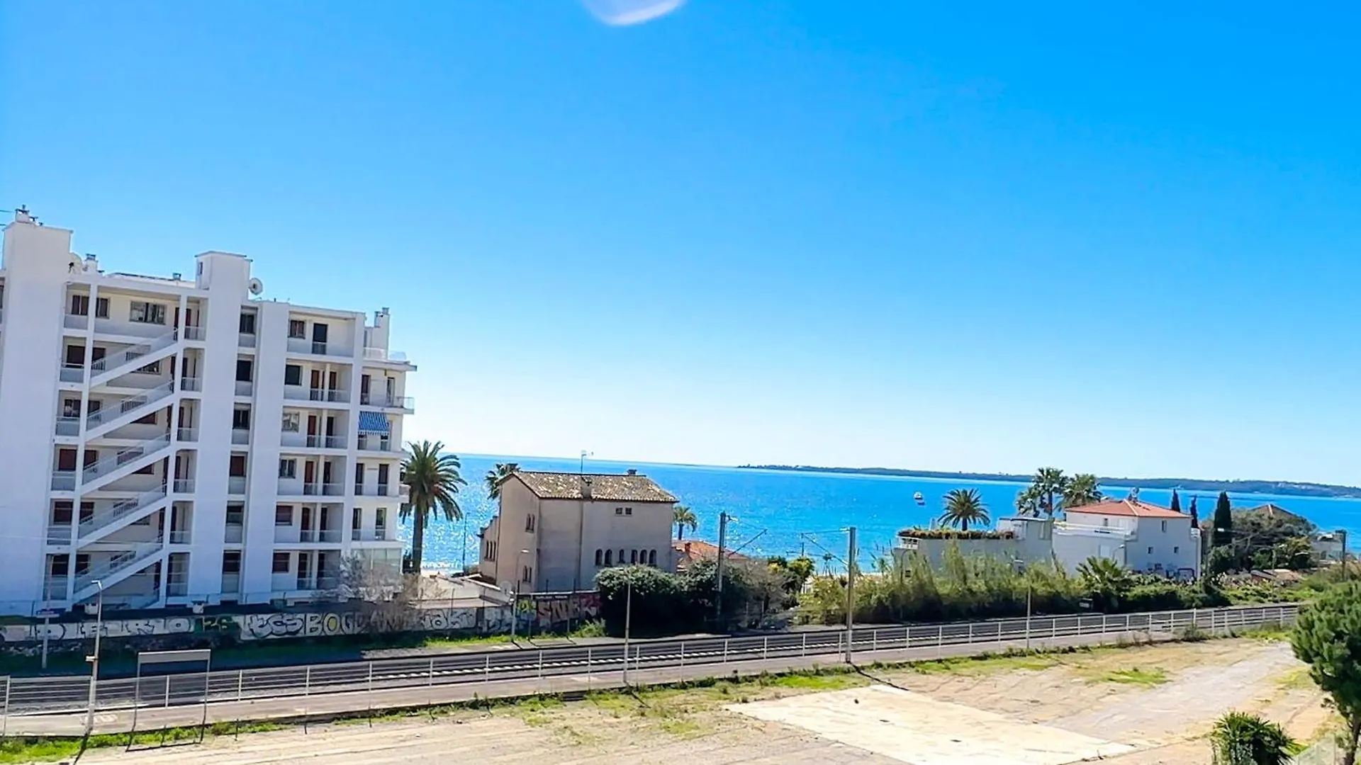 Apt Golfe-Juan A 300 M De La Plage Et Pres De Cannes 2, Centre Et Gare 0*, Vallauris Fransa